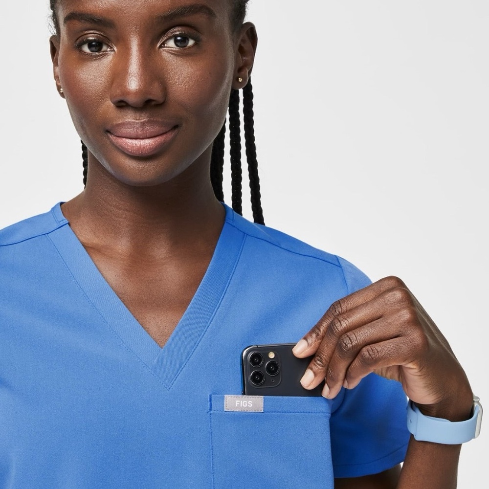 NWT Figs Womens Scrubs Set in Capri Blue (CPB) - Picture 3 of 9